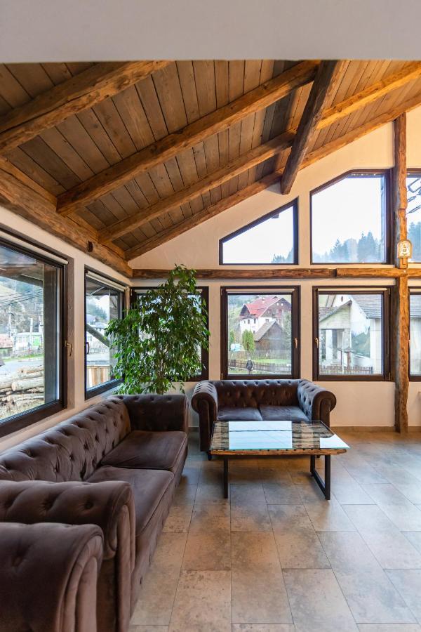 Ranger Chalet Moeciu De Sus Exterior photo