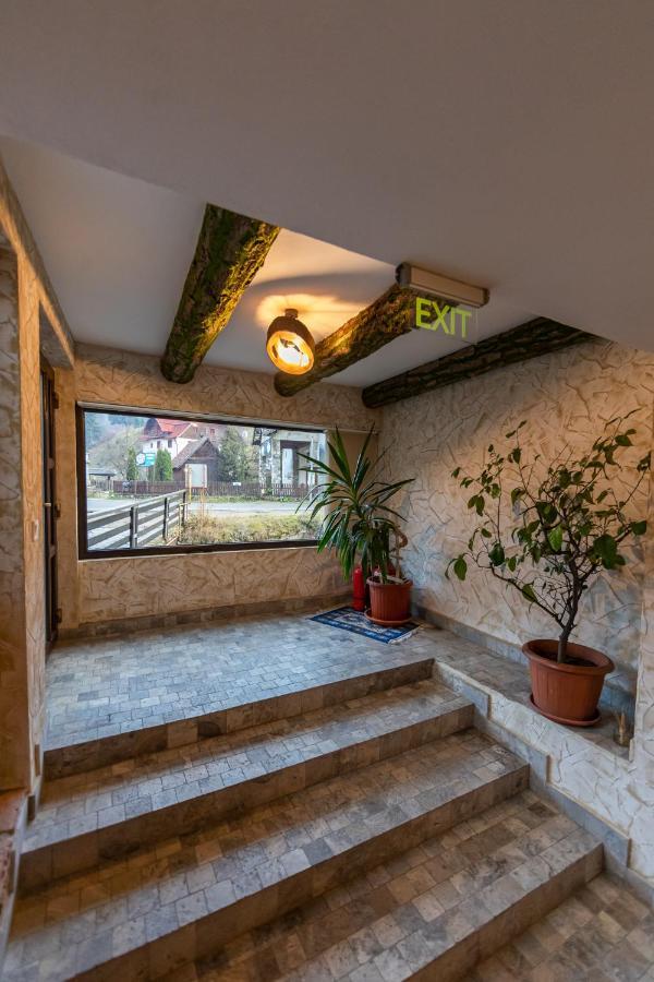 Ranger Chalet Moeciu De Sus Exterior photo